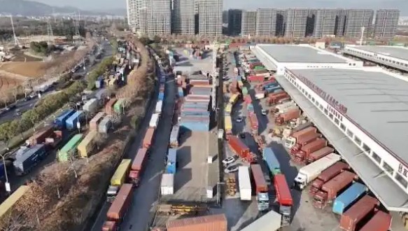 2024年民營企業(yè)在我國外貿領域創(chuàng)造“三個首次”